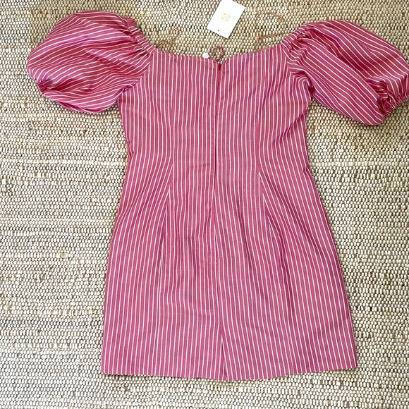 Rare NWT: WAYF off shoulder, lace up dress. - Picture 3 of 3